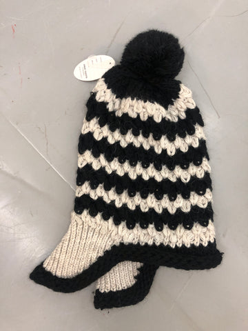 Chunky Pom Hat