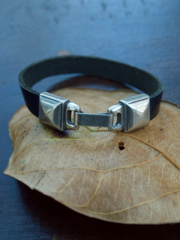 Hand made leather silver stud bracelet